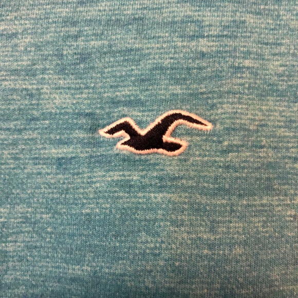 Medium hollister tee - Picture 2 of 4